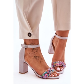 Sandales à talons hauts à la mode avec des pierres décoratives gris Love Me 1