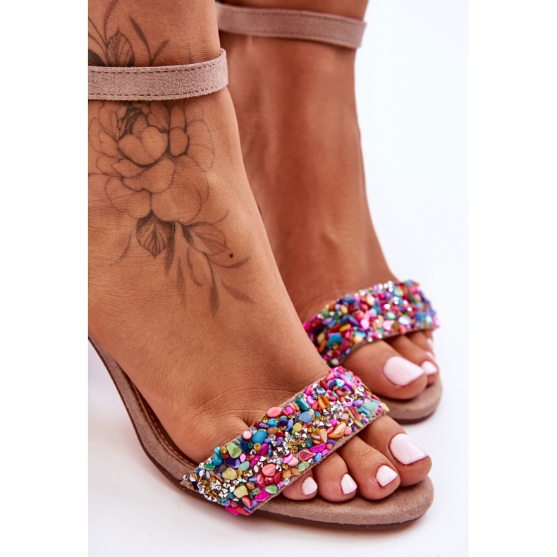 Sandales à talons hauts à la mode avec des pierres décoratives Beige Love Me 2 Sandales à talons hauts à la mode avec des pierres décoratives Beige Love Me 2