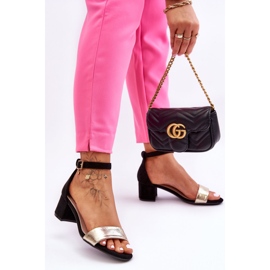 Sandales à talons bas noires et dorées confortables Layna 1