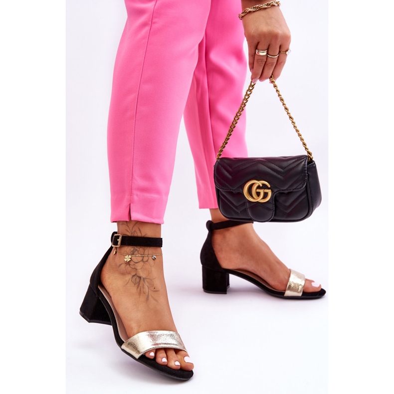 Sandales à talons bas noires et dorées confortables Layna le noir 1