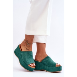 Pantoufles pour femmes sur une plate-forme massive Vert Martina 6