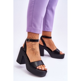 FS1 Sandales à la mode sur des talons Karmine noirs massifs le noir 2