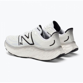 Chaussures de course New Balance Fresh Foam Plus v4 M NBMMORCW4 blanche 5