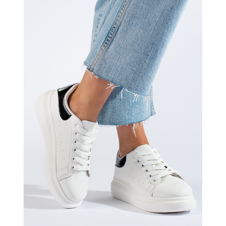 Chaussures de sport femme Shelovet blanches 1