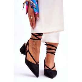 Escarpins noirs Carlotte à talons bas et nœuds 1