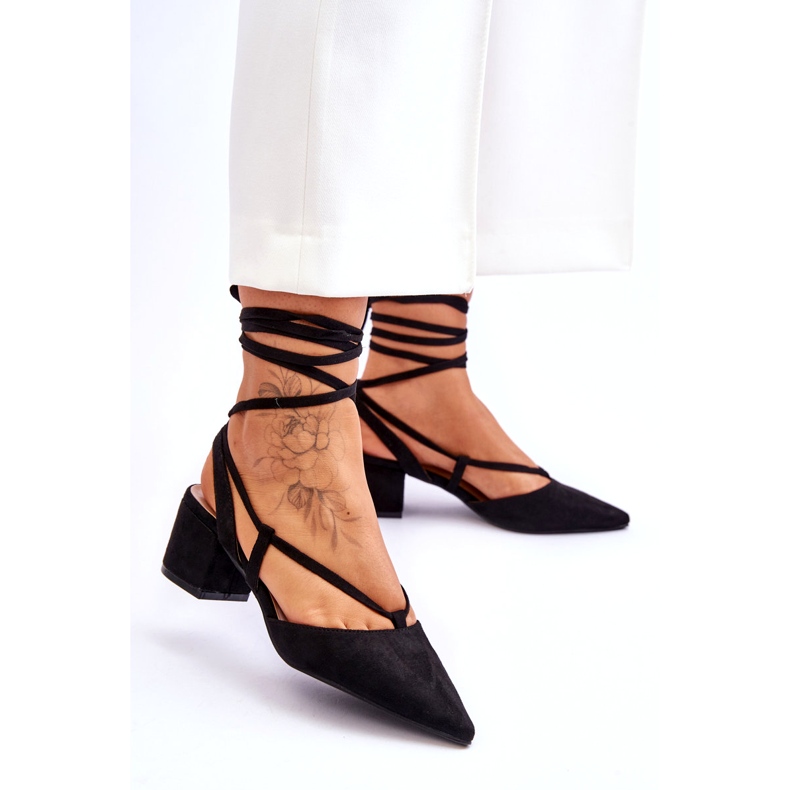Escarpins noirs Carlotte à talons bas et nœuds le noir 3