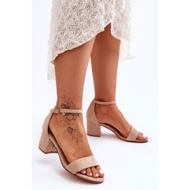 Sandales Classiques en Daim Beige Lune de Miel Talon Bas 3