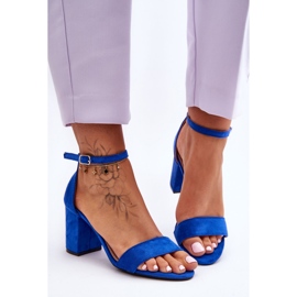 Sandales à talons hauts en daim bleues Madame 3