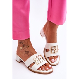 Chaussons élégants pour femmes avec décoration Atlantis blanche 2 Chaussons élégants pour femmes avec décoration Atlantis blanche 2