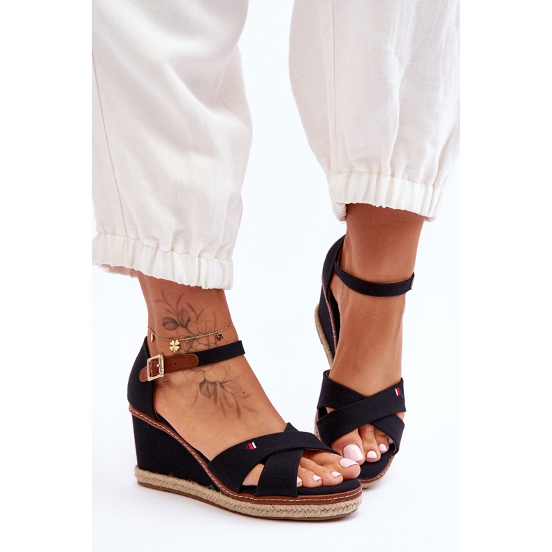 Sandales compensées pour femmes Noir Janet le noir 2