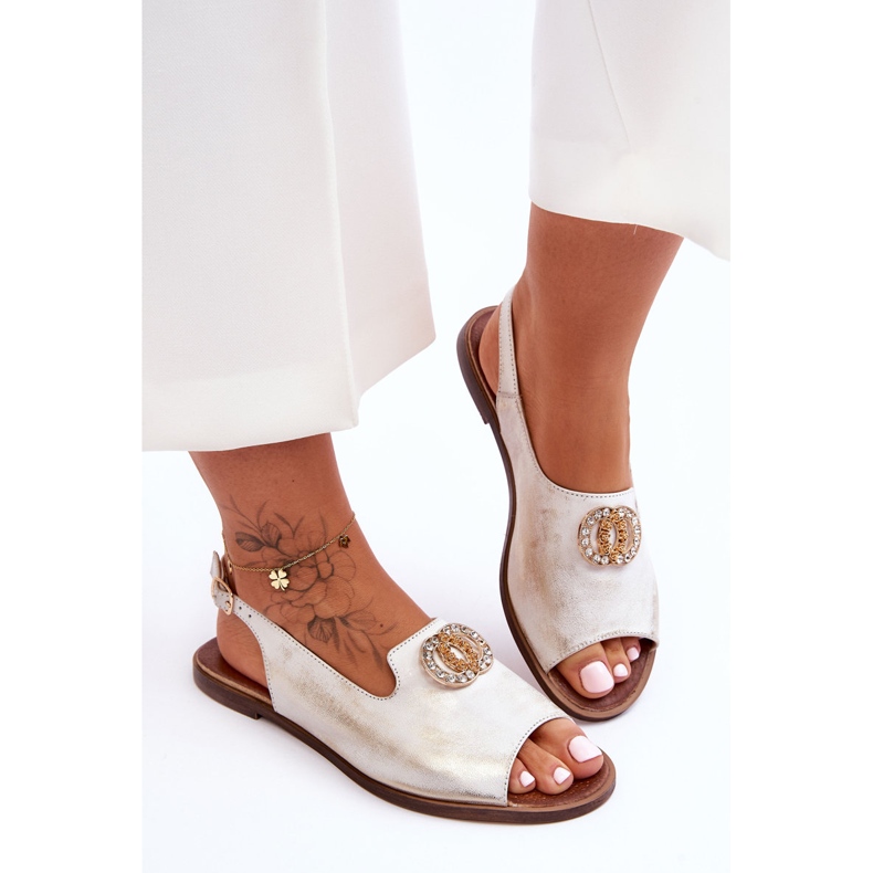 Sandales Plates Cuir Avec Décoration Nicole 2744/004 Blanc-Or 1