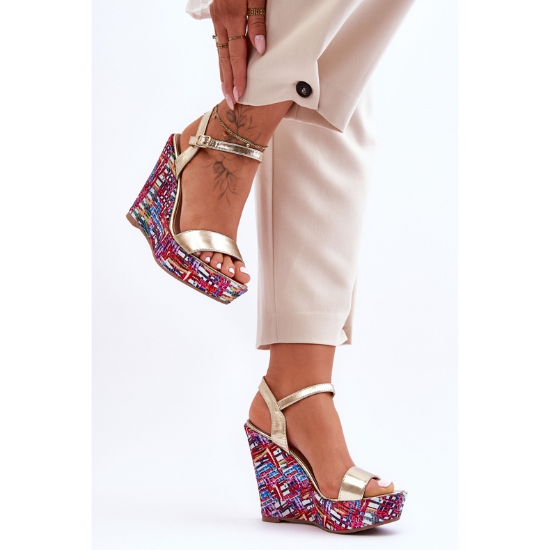 Sandales Femme Sur Un Compensé Coloré Doré Malibu d'or 2