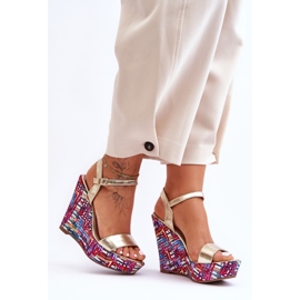 Sandales Femme Sur Un Compensé Coloré Doré Malibu d'or 5