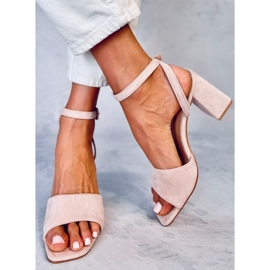 Sandales sur le poteau Loya Rose 1