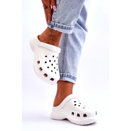 Foam Slides Crocs On A Chunky Sole Blanc Katniss blanche 3