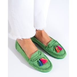 Mocassins bohèmes en daim vert Shelovet avec pompons 2