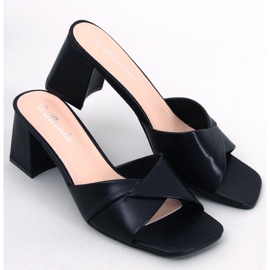 Poncia Sandales noires à petits talons 1