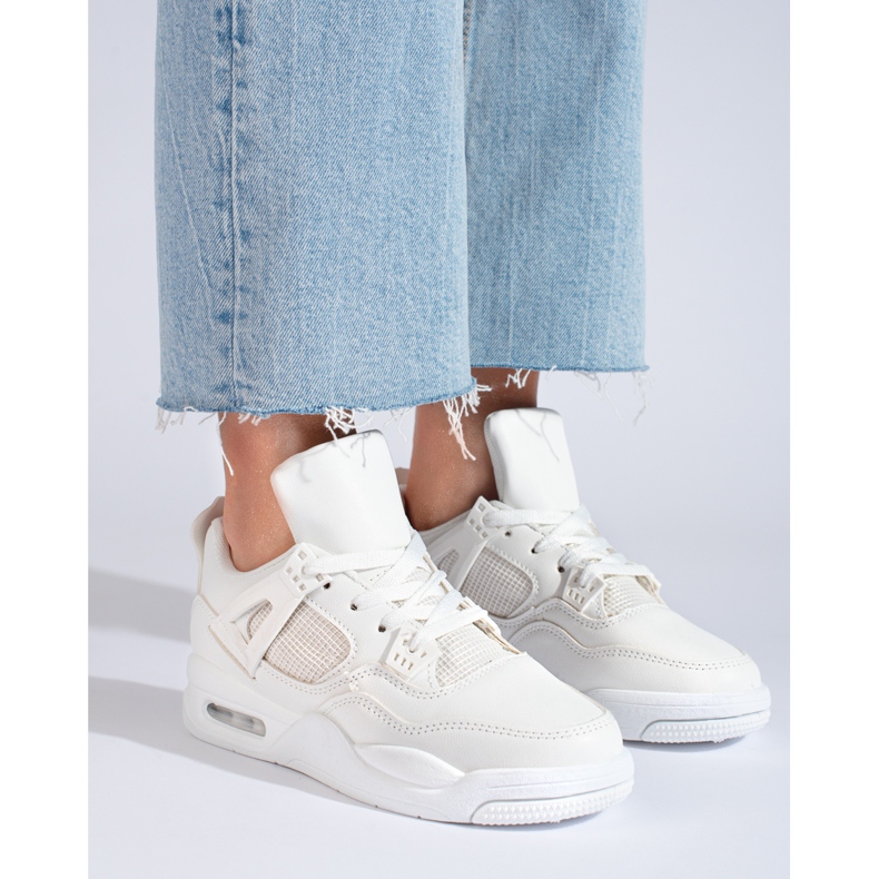 Baskets blanches à semelle épaisse de Shelovet 1 Baskets blanches à semelle épaisse de Shelovet 1