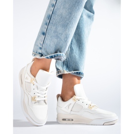 Baskets blanches à semelle épaisse de Shelovet 1