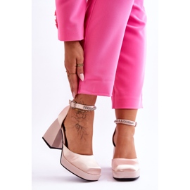 Escarpins à la mode sur talons massifs avec zircons beige Adel 2