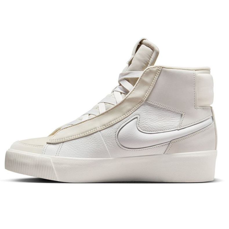 Chaussures Nike Blazer Mid Victory W DR2948 100 blanche 1 Chaussures Nike Blazer Mid Victory W DR2948 100 blanche 1
