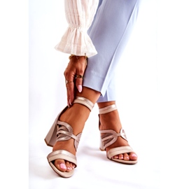 Sandales en Cuir pour Femme On A Massive Bar Maciejka 05514-04 Beige-Or 1