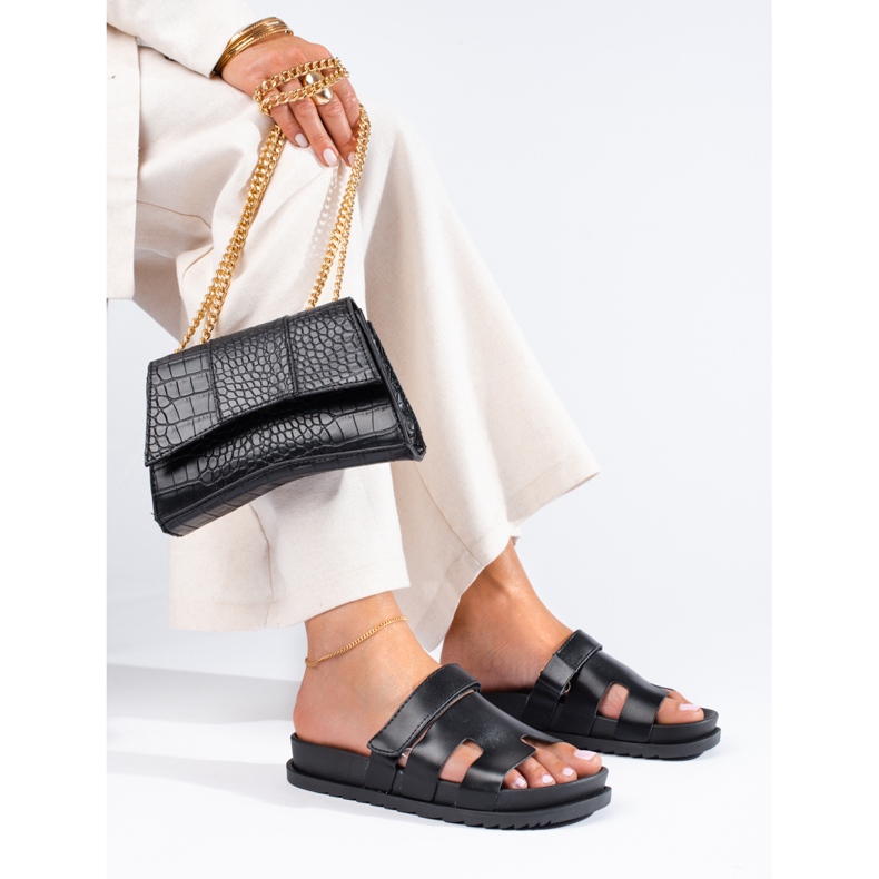 Pantoufles noires pour femmes sur une plate-forme Shelovet épaisse 1