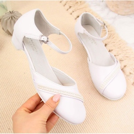 Sandales sur une casquette American Club Jr. AM782 blanc 1