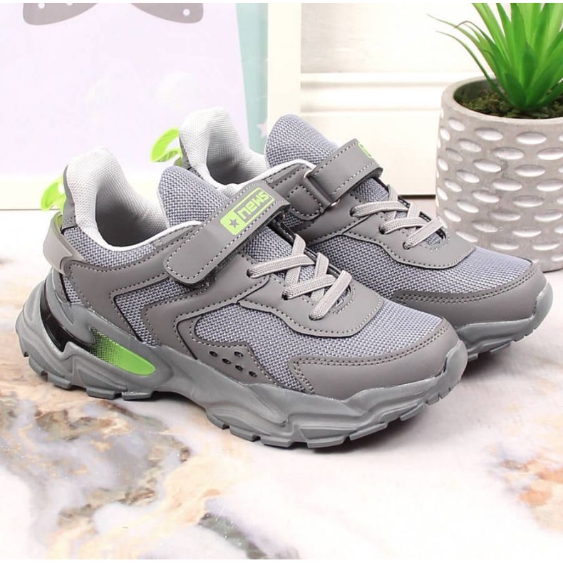 News Chaussures de sport plateforme grises Jr EVE398B 1