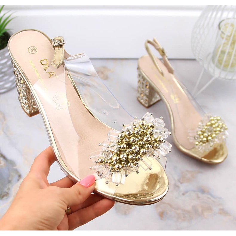 Sandales femme transparentes sur tige dorée avec perles S.Barski MR1037-19 d'or 1 Sandales femme transparentes sur tige dorée avec perles S.Barski MR1037-19 d'or 1