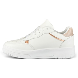 Chaussures de sport blanches avec accessoires beiges 2