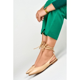 Ballerines nouées beiges 4