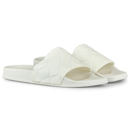 Chaussons femme classiques blancs blanche 1