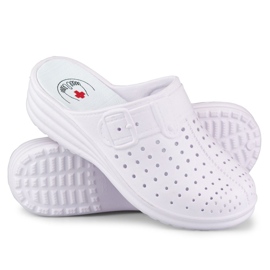Tongs femme confortables avec doigts recouverts blanches 4