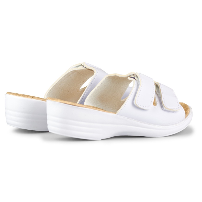 Chaussons confortables pour femmes avec velcro blanc blanche 1 Chaussons confortables pour femmes avec velcro blanc blanche 1