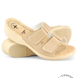 Chaussons confortables pour femmes avec velcro beige 1