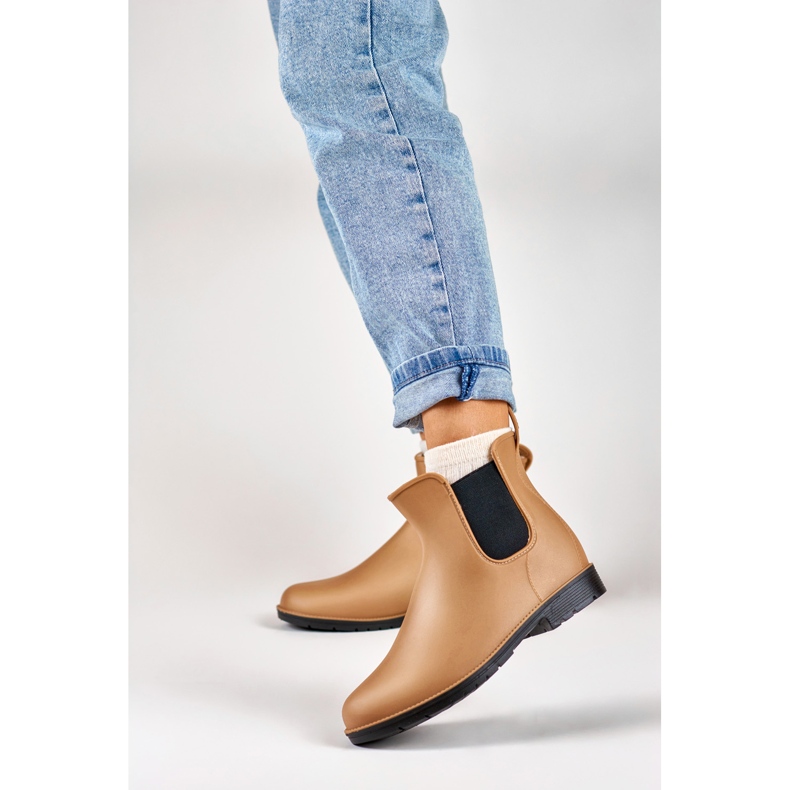 Bottes en caoutchouc beige foncé pour femmes 2