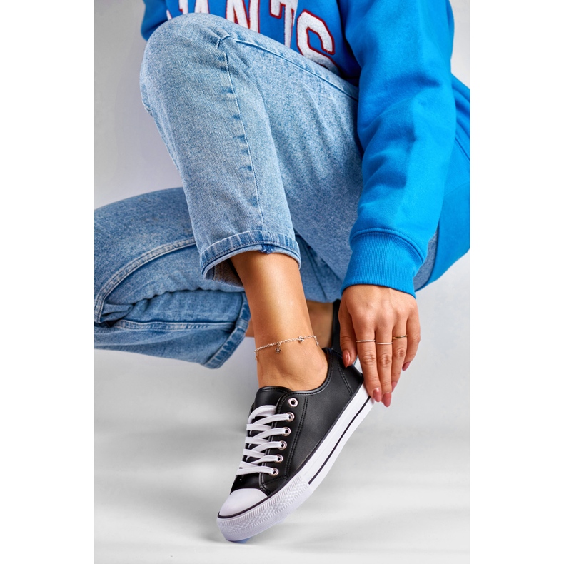Baskets noires en éco-cuir pour femmes le noir 1 Baskets noires en éco-cuir pour femmes le noir 1