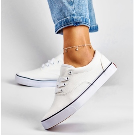 Baskets blanches classiques pour femmes 6