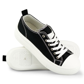 Baskets noires sur une plate-forme basse le noir 4