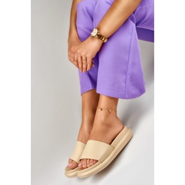 Pantoufles confortables pour femmes beiges classiques 4