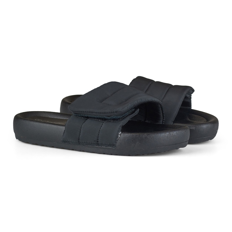 Chaussons noirs femme réglables par velcro 2