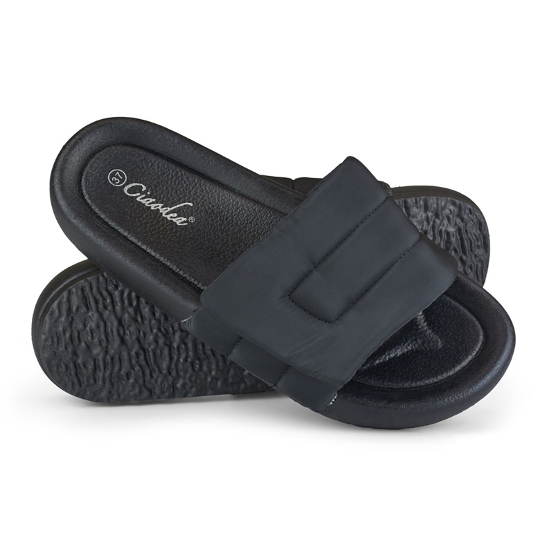 Chaussons noirs femme réglables par velcro 1