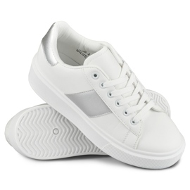 Baskets blanches pour femmes sur la plate-forme avec un ajout d'argent 4