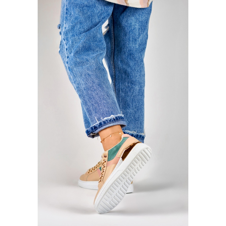 Baskets femme sur la plateforme Eliza beige 2 Baskets femme sur la plateforme Eliza beige 2
