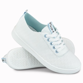 Baskets ajourées blanches et bleues Bellis 1