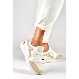 Baskets femme avec un ajout doré beige 2