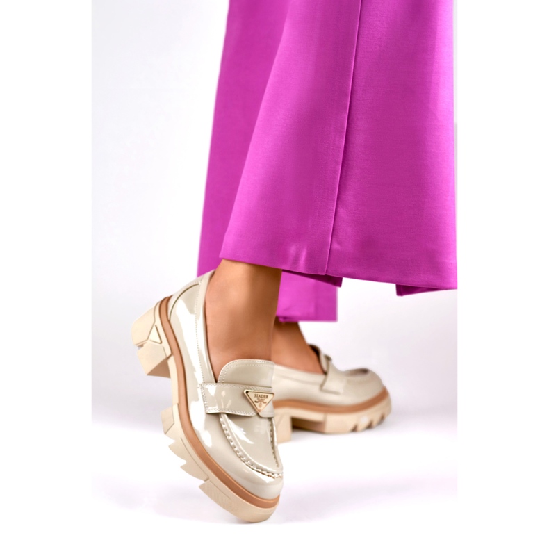 Mocassins mode femme beige laqué 2 Mocassins mode femme beige laqué 2