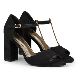Sandales élégantes à talons hauts avec décoration dorée le noir 2