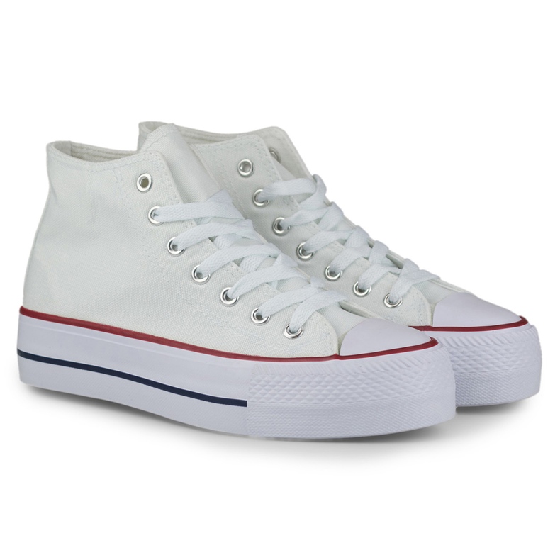 Baskets blanches femme au dessus de la cheville 1